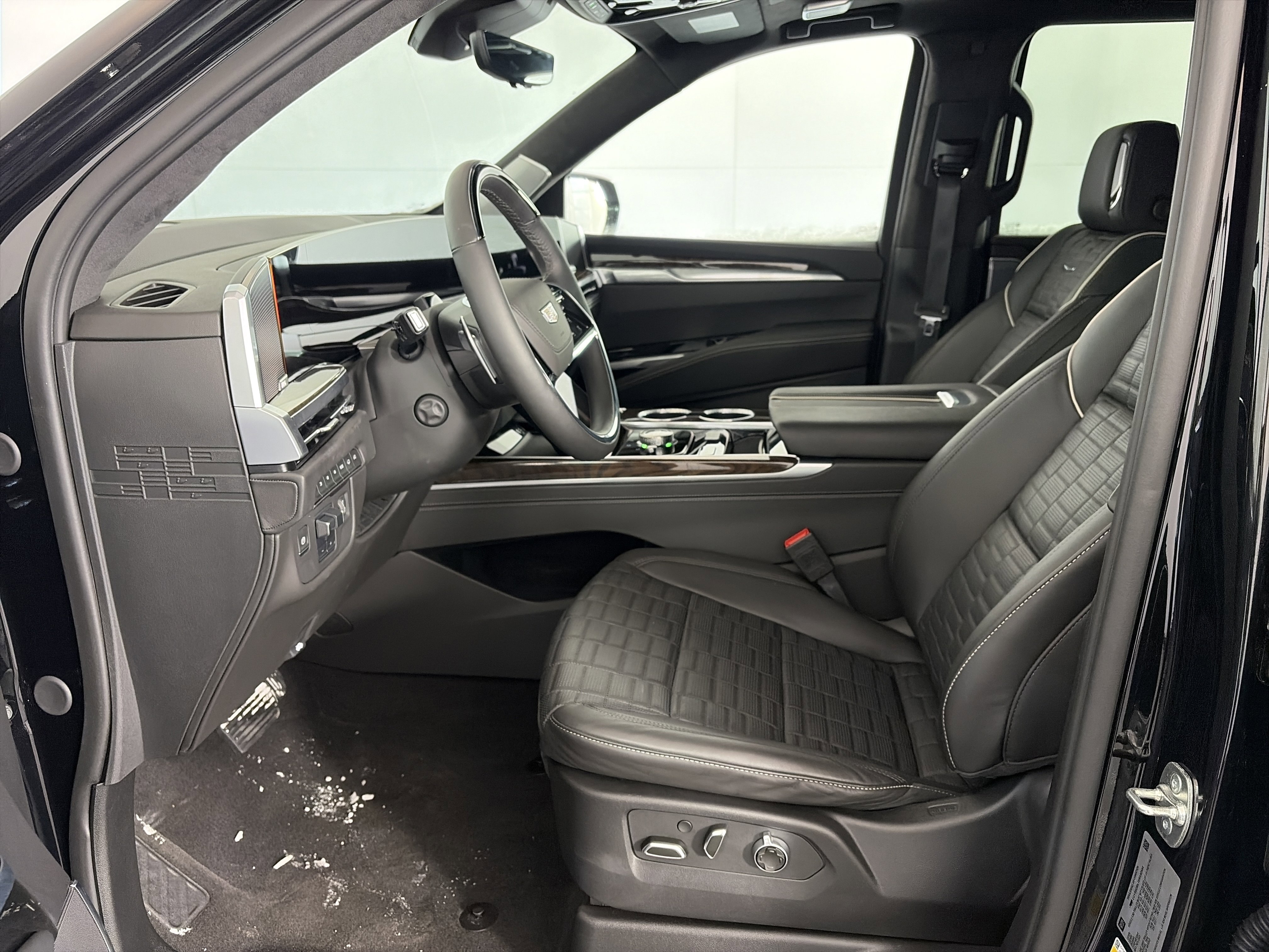Used 2025 Cadillac Escalade Sport Platinum image 6