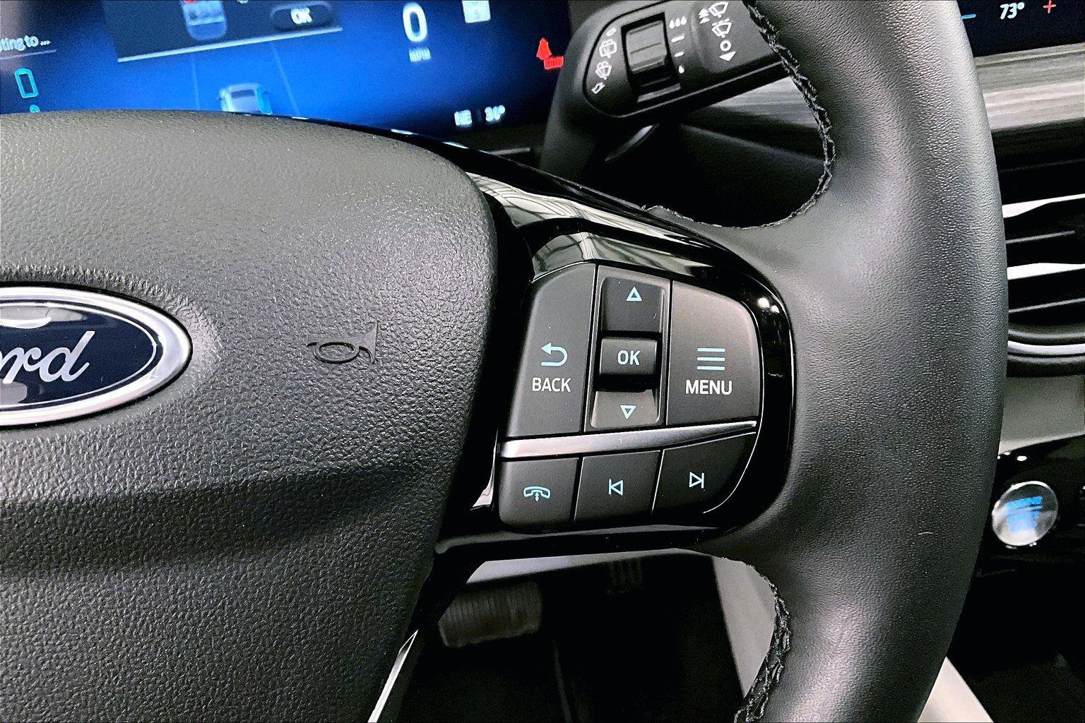 Used 2025 Ford Escape SE w/ PHEV Premium Package image 18