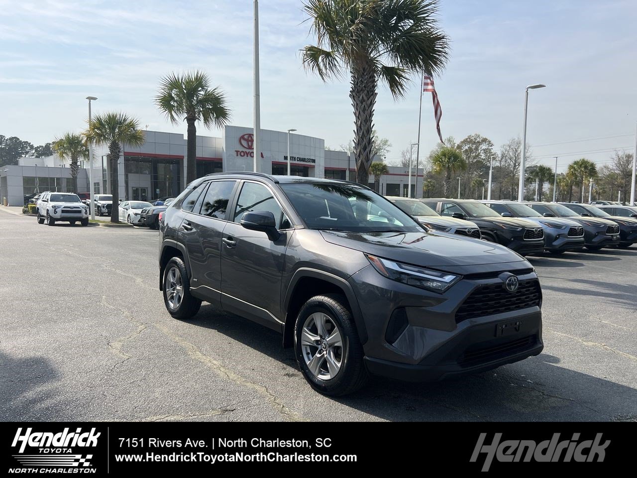 Used 2022 Toyota RAV4 XLE w/ Carpet Mat Package (TMS) image 1