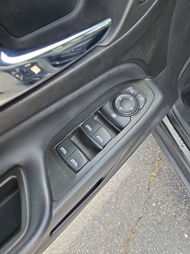 Used 2022 Chevrolet Equinox LT FWD image 24
