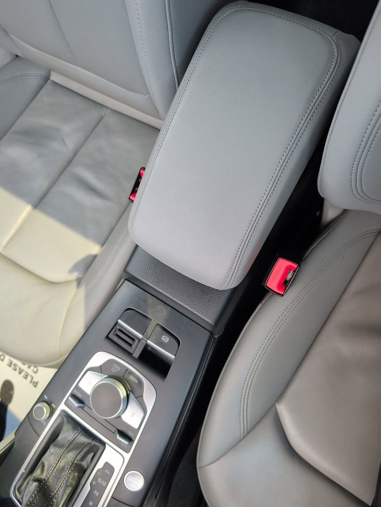 Used 2017 Audi A3 e-tron Premium image 17