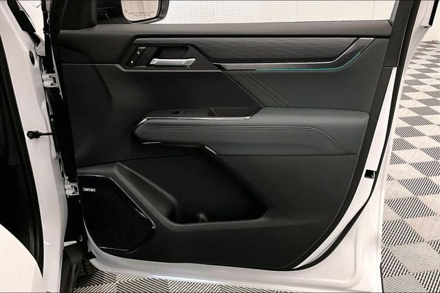 Used 2025 GMC Acadia AT4 w/ LPO, Floor Liner Package image 22