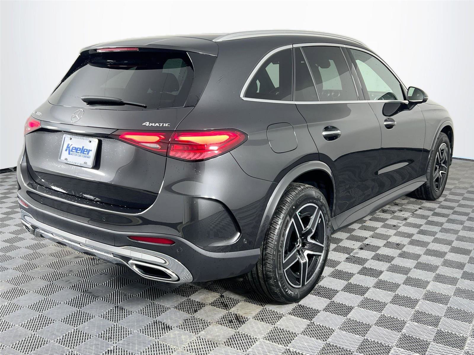 Used 2025 Mercedes-Benz GLC 300 4MATIC image 6