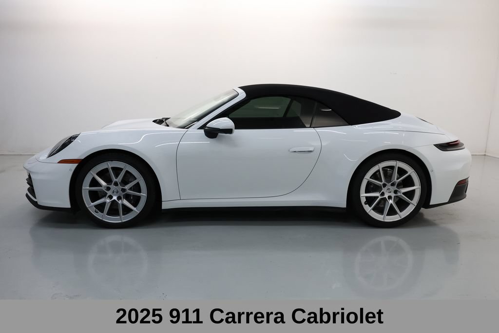 Used 2025 Porsche 911 Carrera RWD image 4