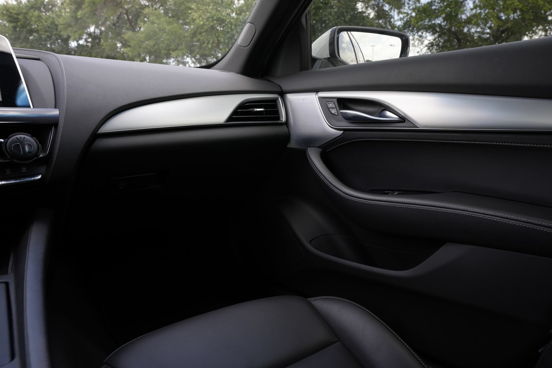 Certified 2023 Cadillac CT5 Luxury w/ Sun And Sound Package RWD image 9