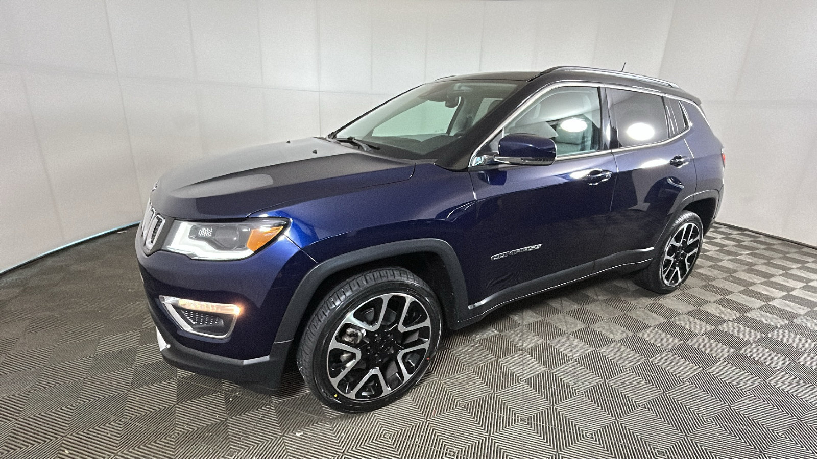 Used 2021 Jeep Compass Limited w/ Sun and Sound Group AWD/4WD image 8