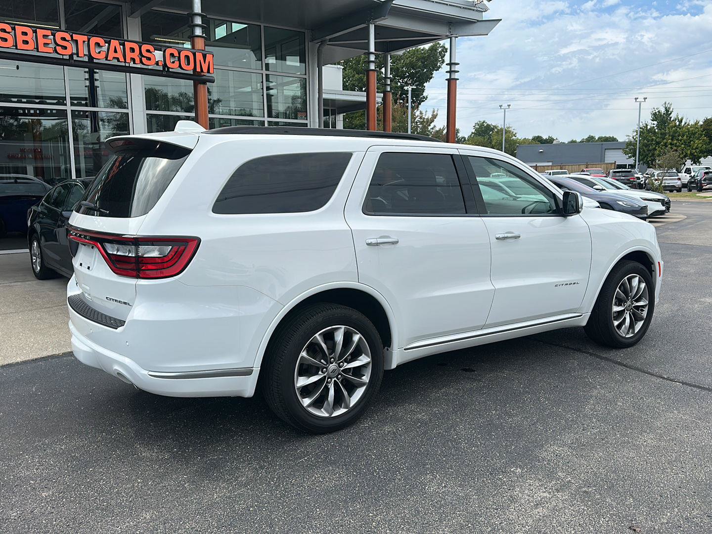 Used 2021 Dodge Durango Citadel w/ Premium Entertainment Group AWD/4WD image 2