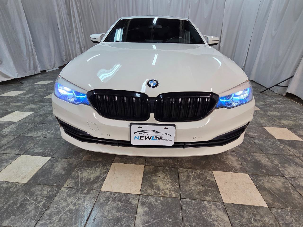 Used 2018 BMW 530i xDrive AWD/4WD image 3