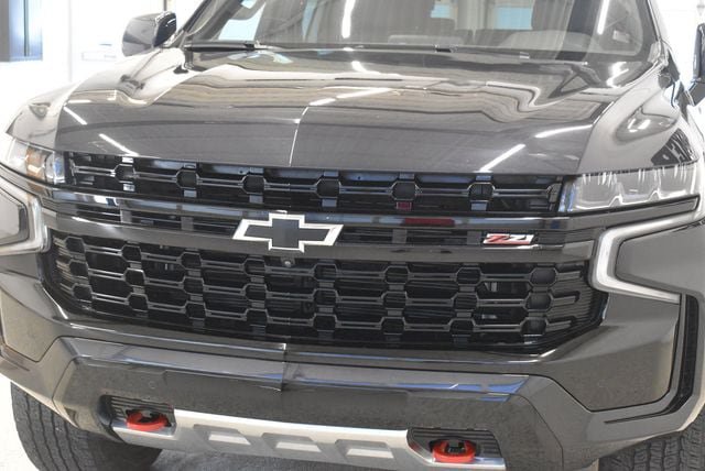Used 2024 Chevrolet Tahoe Z71 w/ Luxury Package AWD/4WD image 14