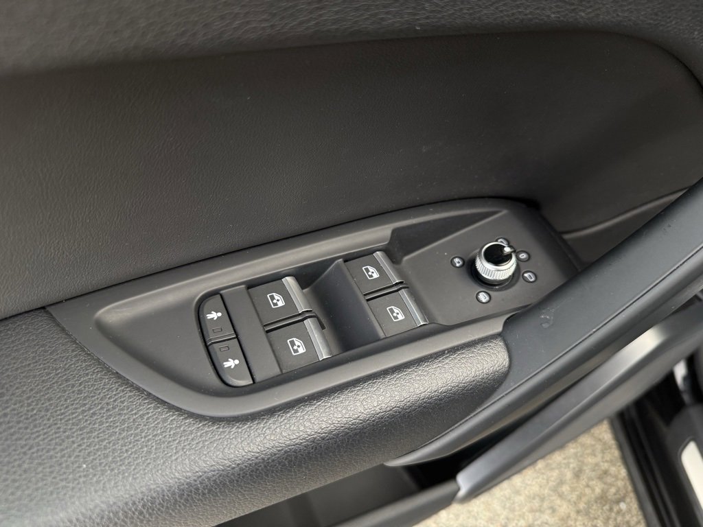 Used 2021 Audi Q5 2.0T Premium w/ Convenience Package image 18