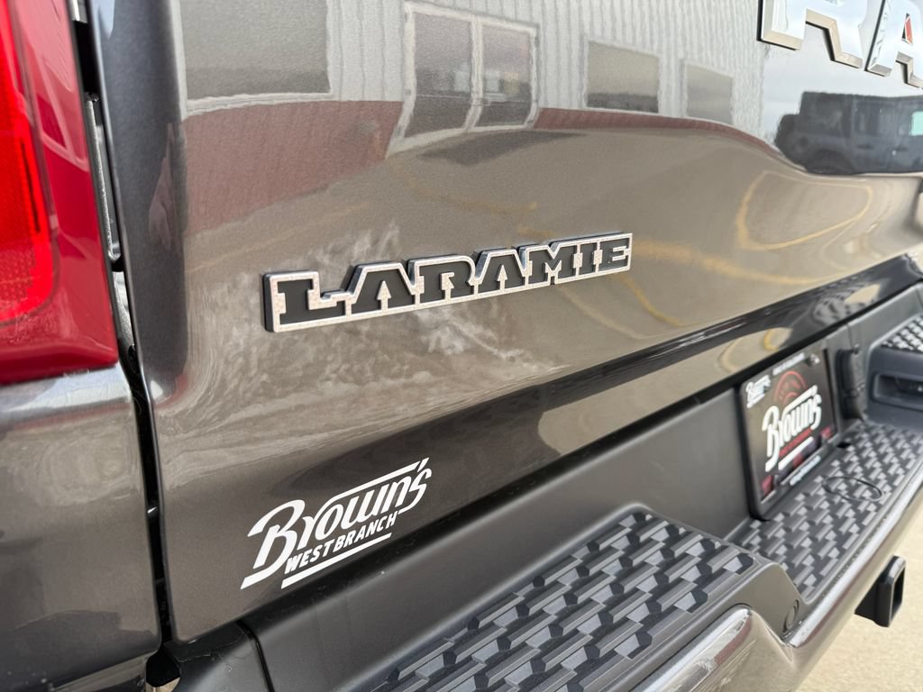New 2026 RAM 1500 Laramie w/ Sport Appearance Package AWD/4WD image 11