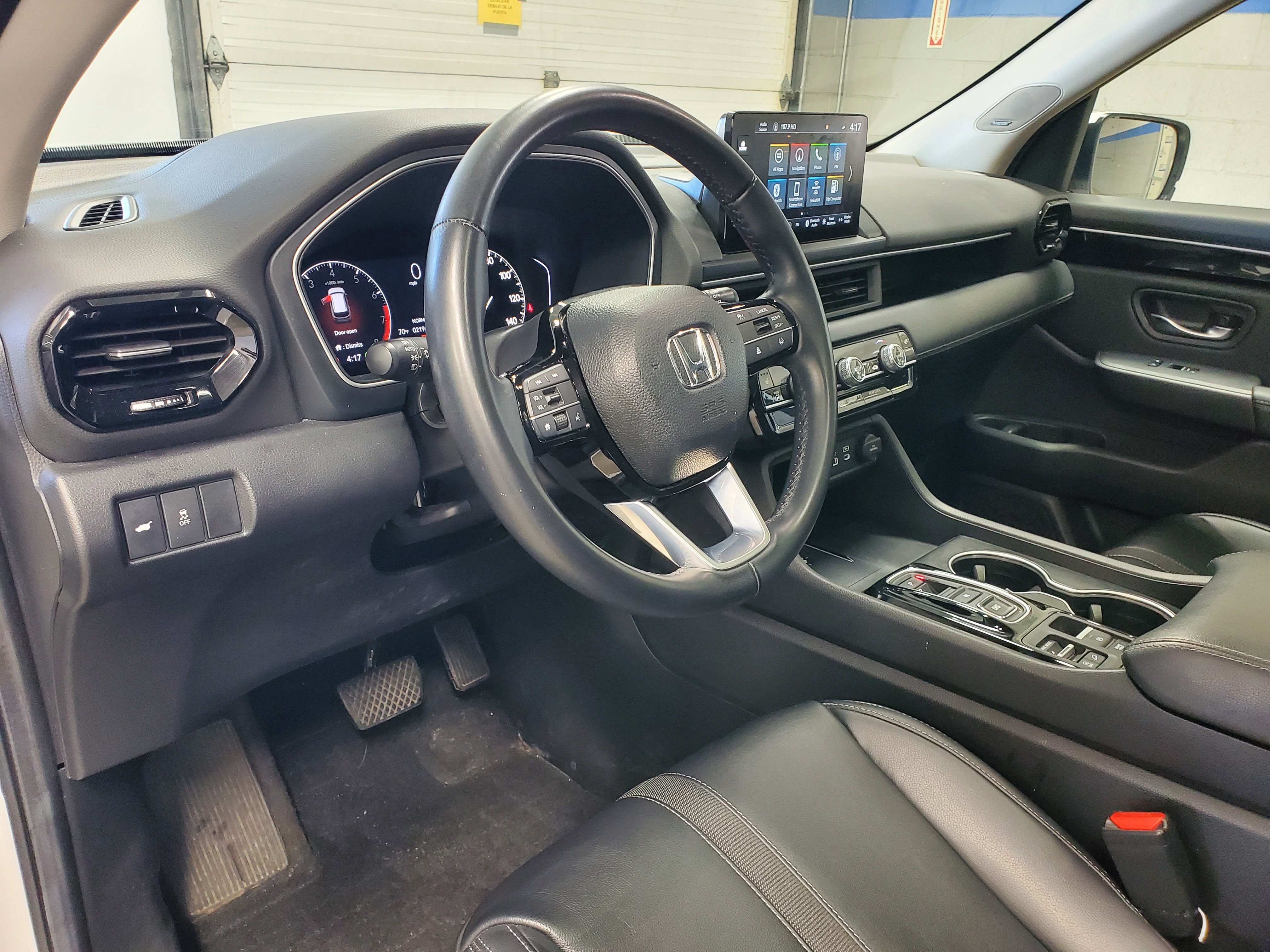 Certified 2024 Honda Pilot Touring image 19