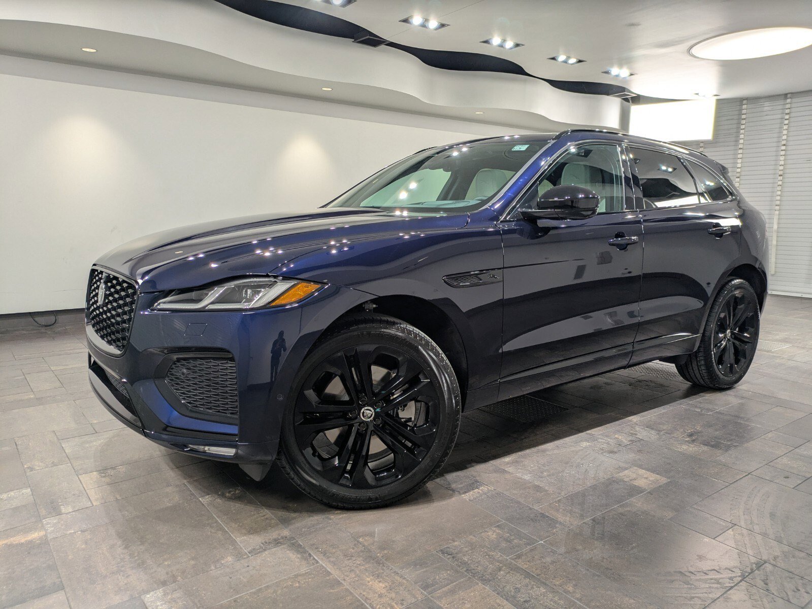 New 2026 Jaguar F-PACE R-Dynamic S image 1