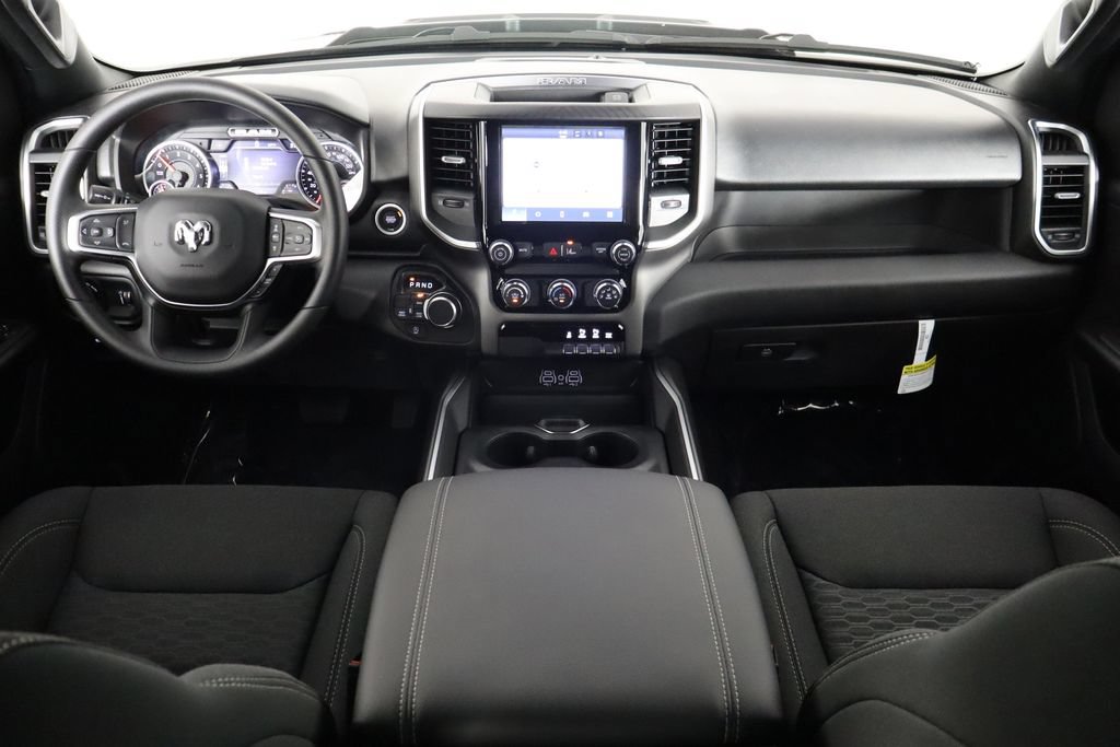 New 2026 RAM 1500 Express AWD/4WD image 13