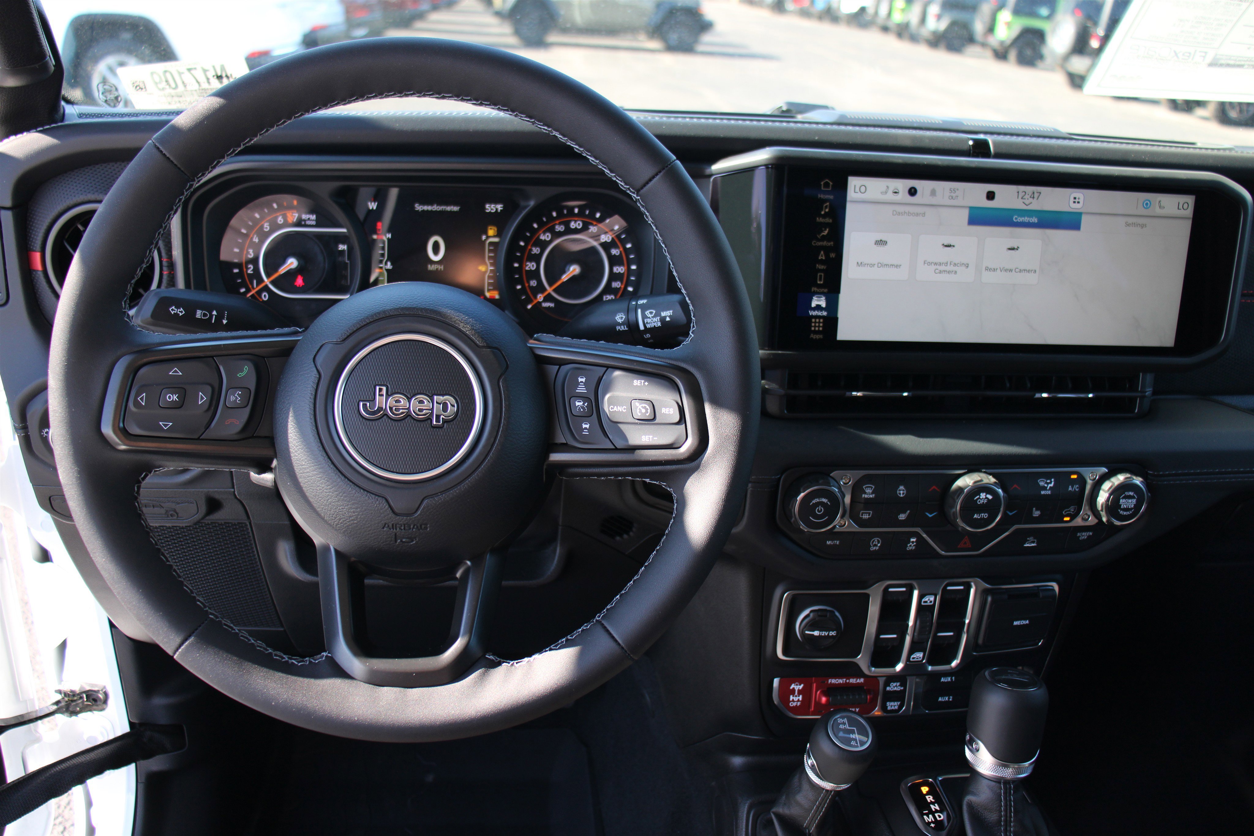 Used 2026 Jeep Gladiator Rubicon w/ Technology Group AWD/4WD image 8