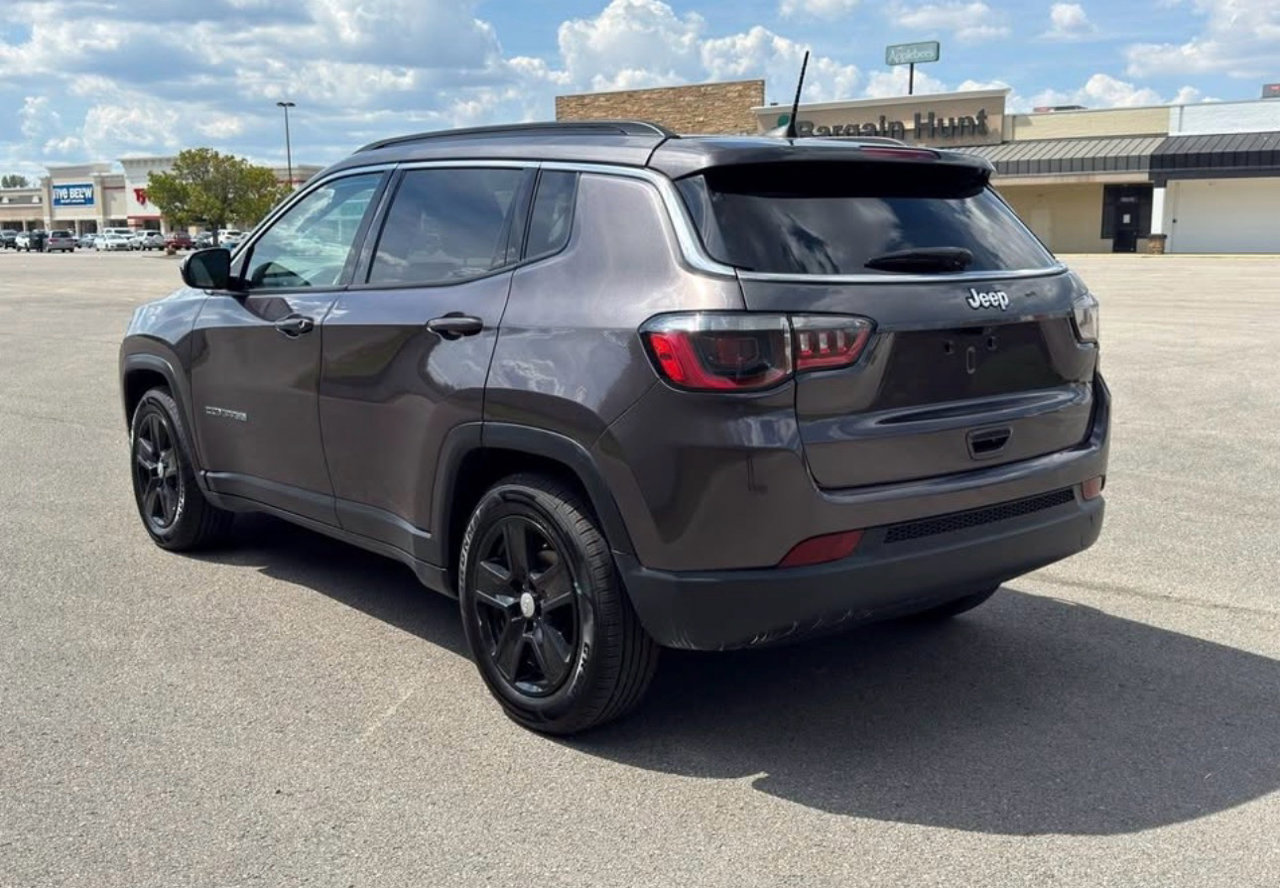 Used 2022 Jeep Compass Latitude w/ Convenience Group image 5