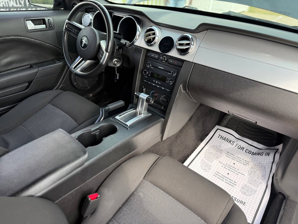 Used 2008 Ford Mustang Deluxe image 14