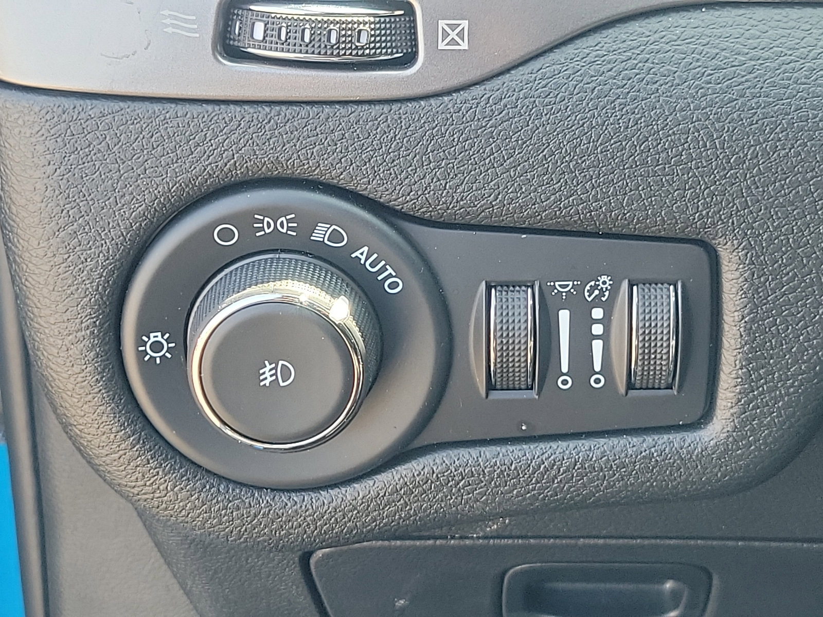 Used 2022 Jeep Cherokee Latitude Lux image 23