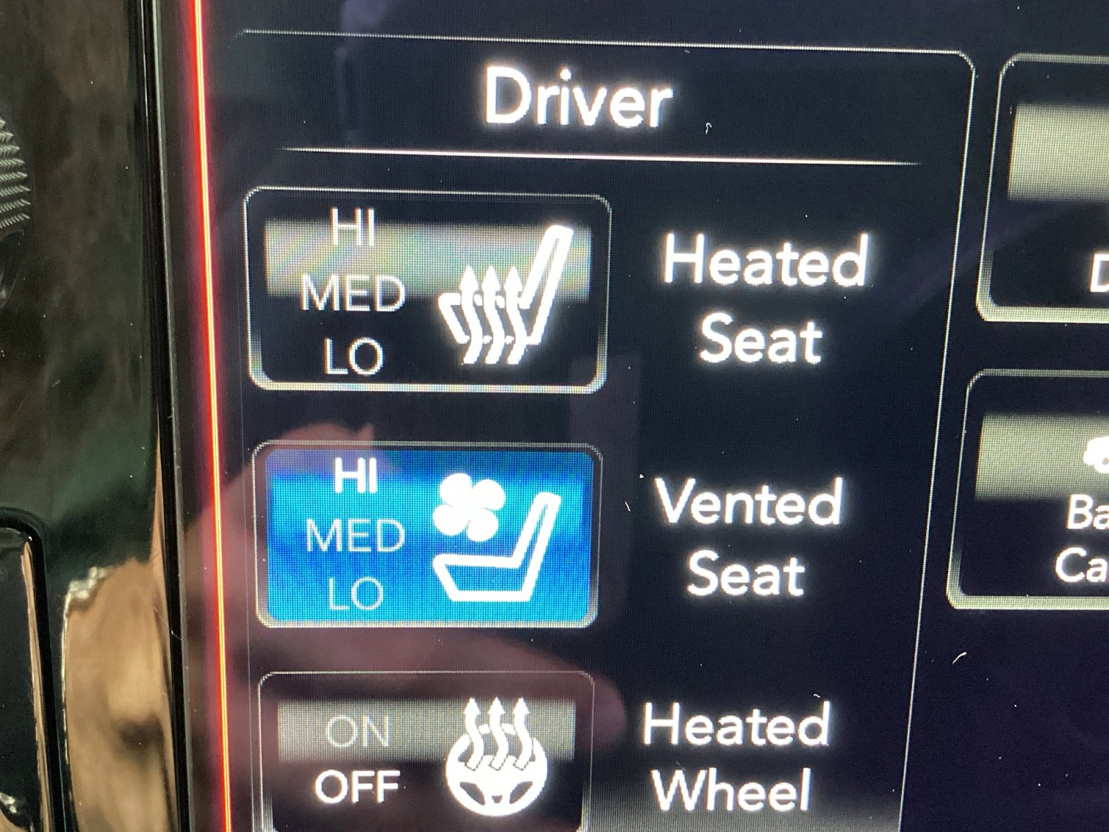 Used 2021 RAM 1500 Laramie w/ Sport Appearance Package image 25