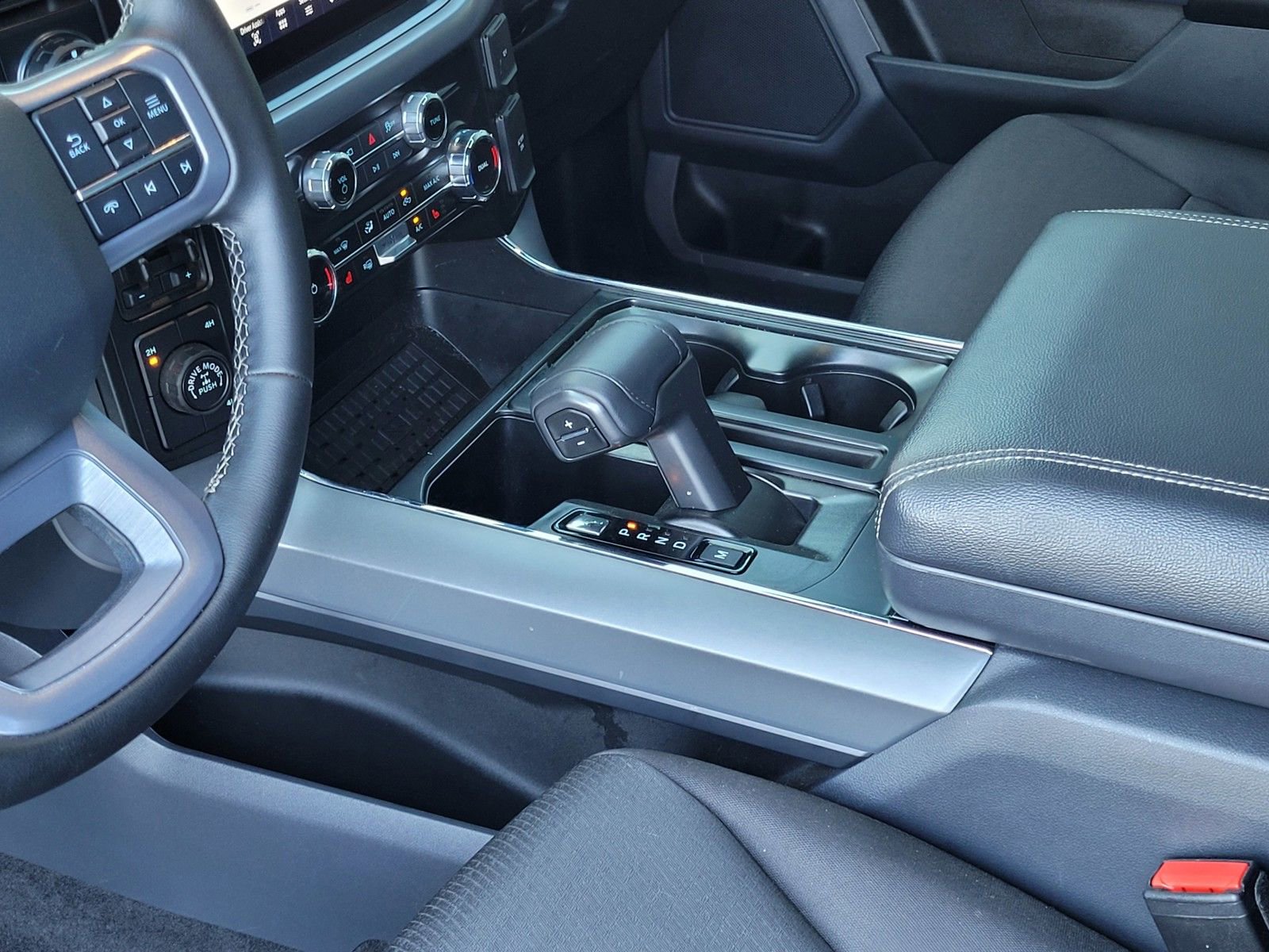 Used 2025 Ford F150 XLT w/ Equipment Group 302A MID image 20