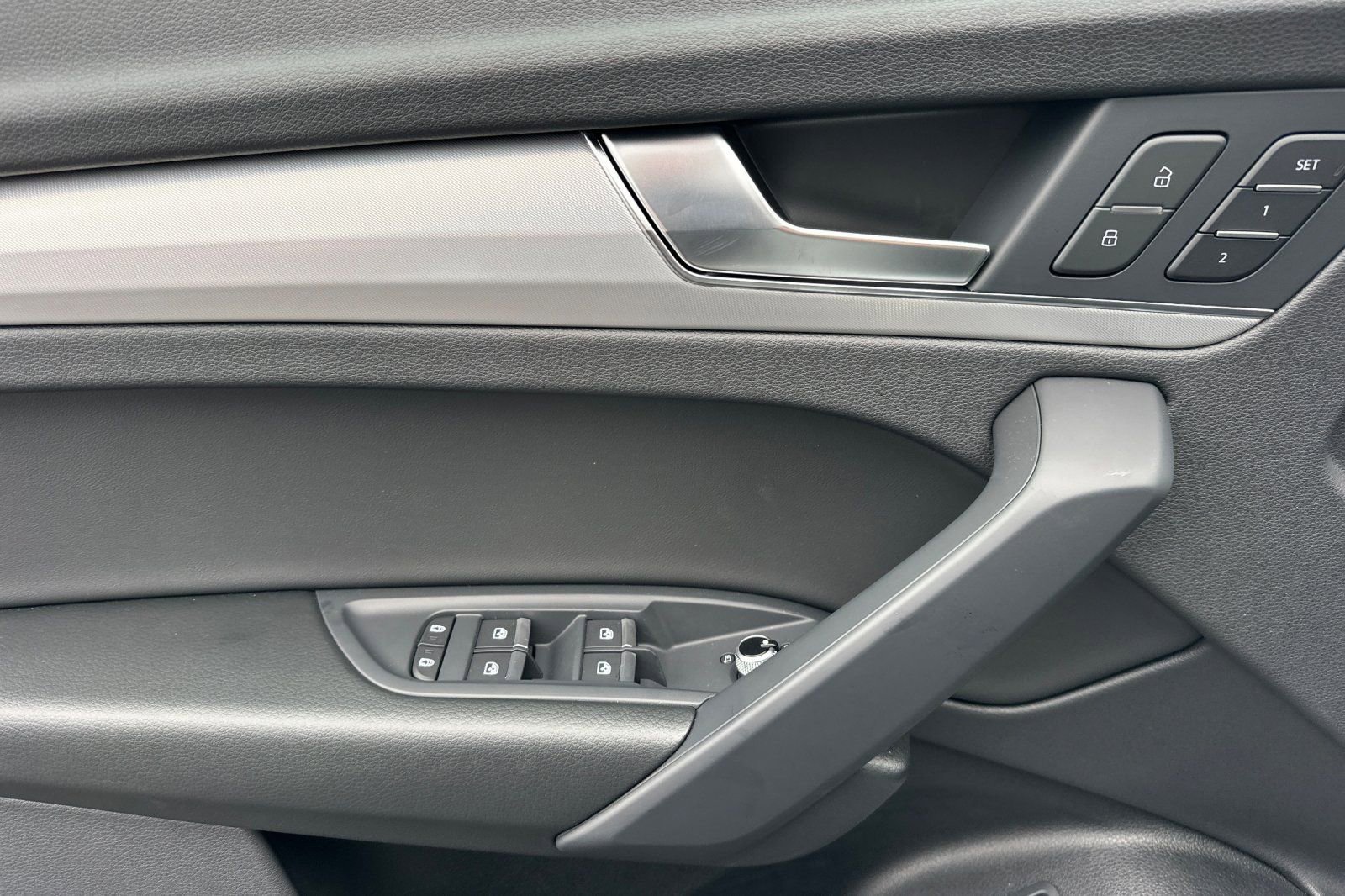 Used 2025 Audi Q5 2.0T Premium w/ Convenience Plus Package image 10