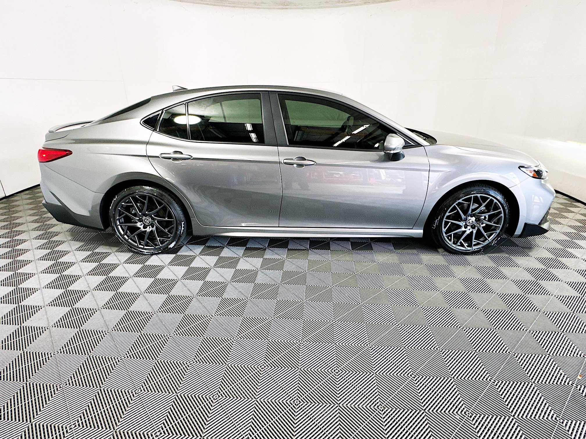 Certified 2025 Toyota Camry SE w/ Convenience Package FWD image 2