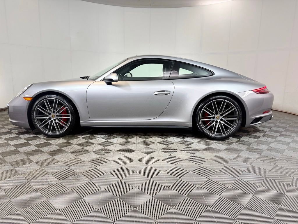 Used 2019 Porsche 911 Carrera 4S AWD/4WD image 3