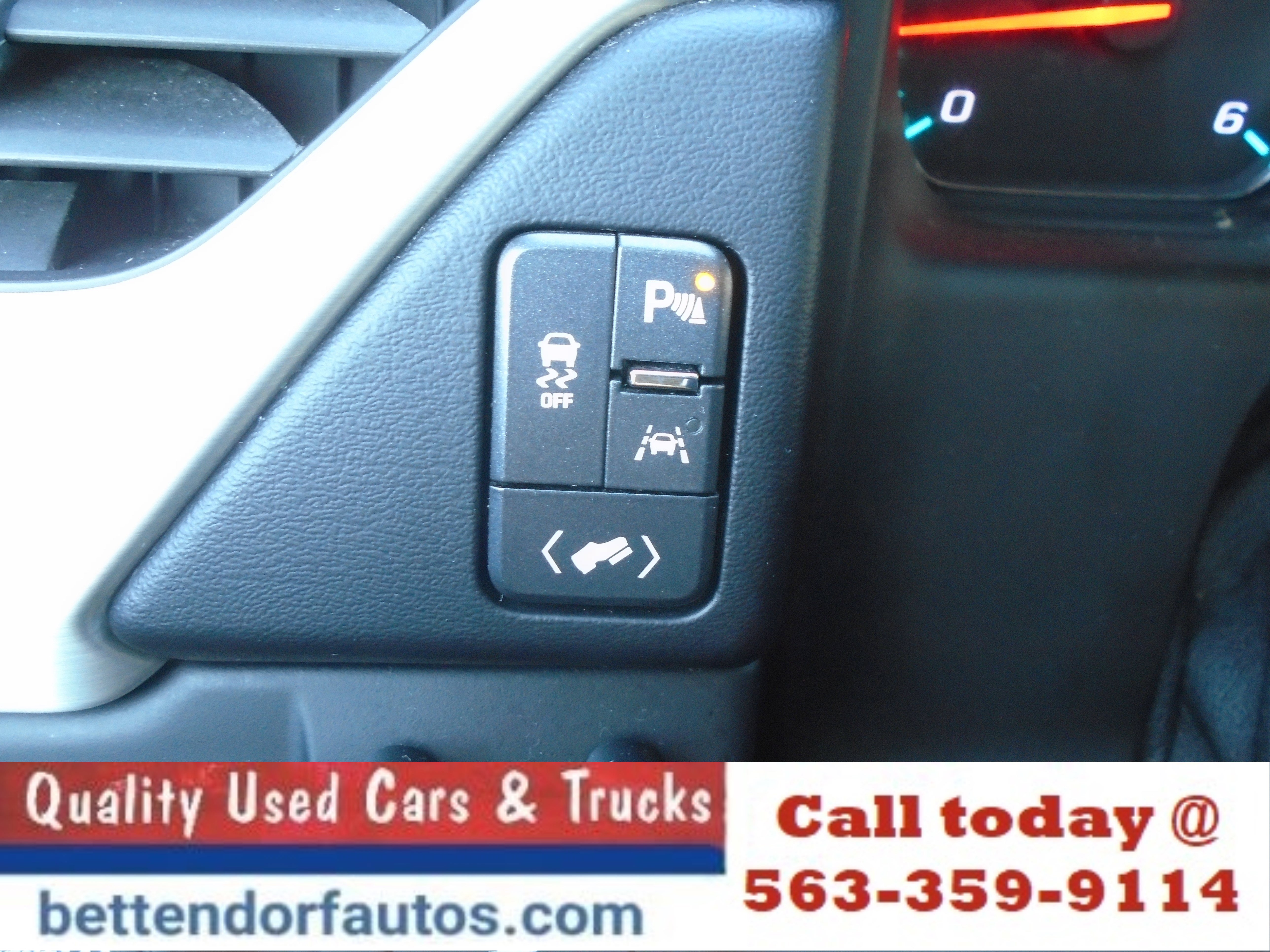 Used 2017 GMC Yukon XL SLT w/ Open Road Package image 19