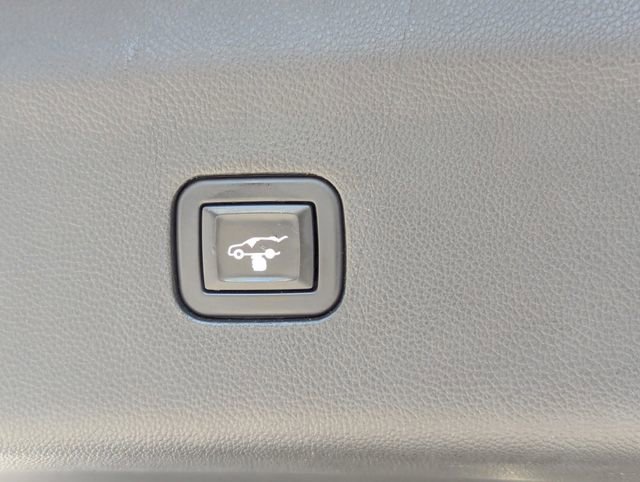 Used 2020 Buick Enclave Premium w/ Trailering Package, 5000 lbs. AWD/4WD image 33