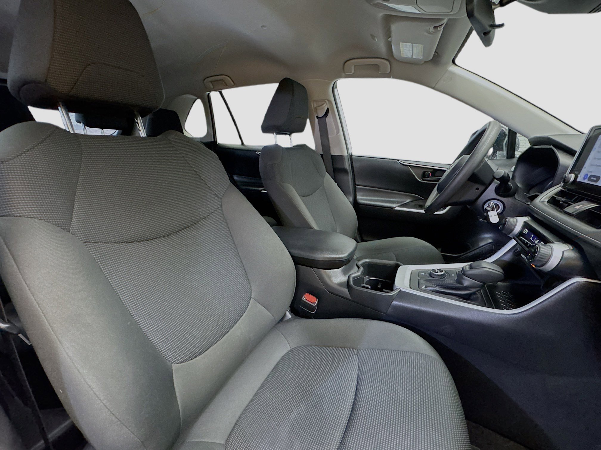 Used 2025 Toyota RAV4 LE image 17