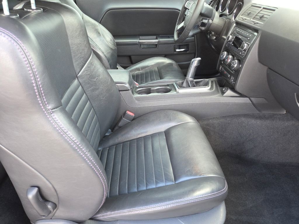 Used 2010 Dodge Challenger R/T RWD image 21