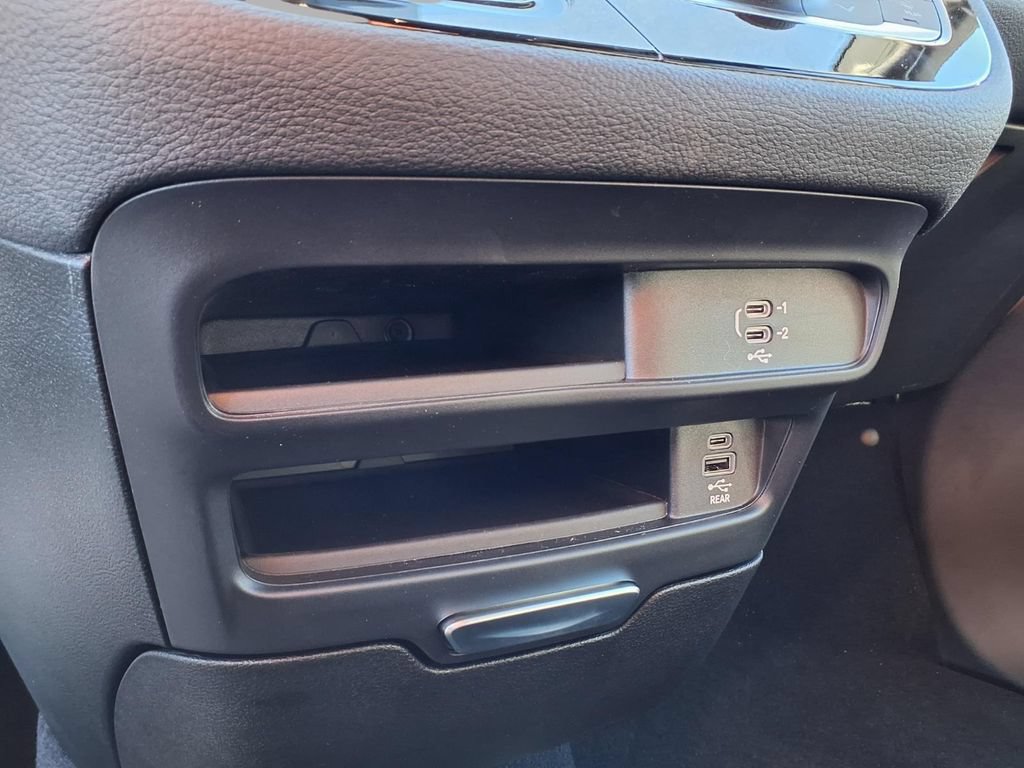 New 2026 Chrysler Pacifica Select FWD image 8