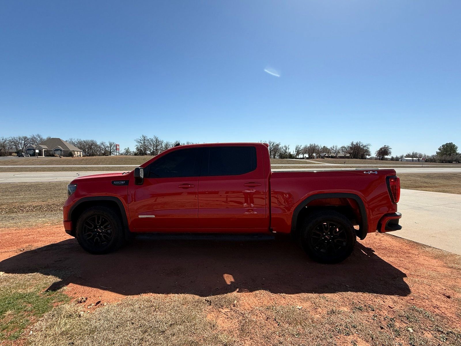 Used 2022 GMC Sierra 1500 Elevation w/ LPO, Elevation Black Package image 10