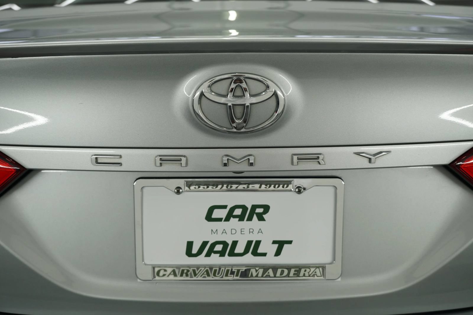 Used 2020 Toyota Camry SE FWD image 12