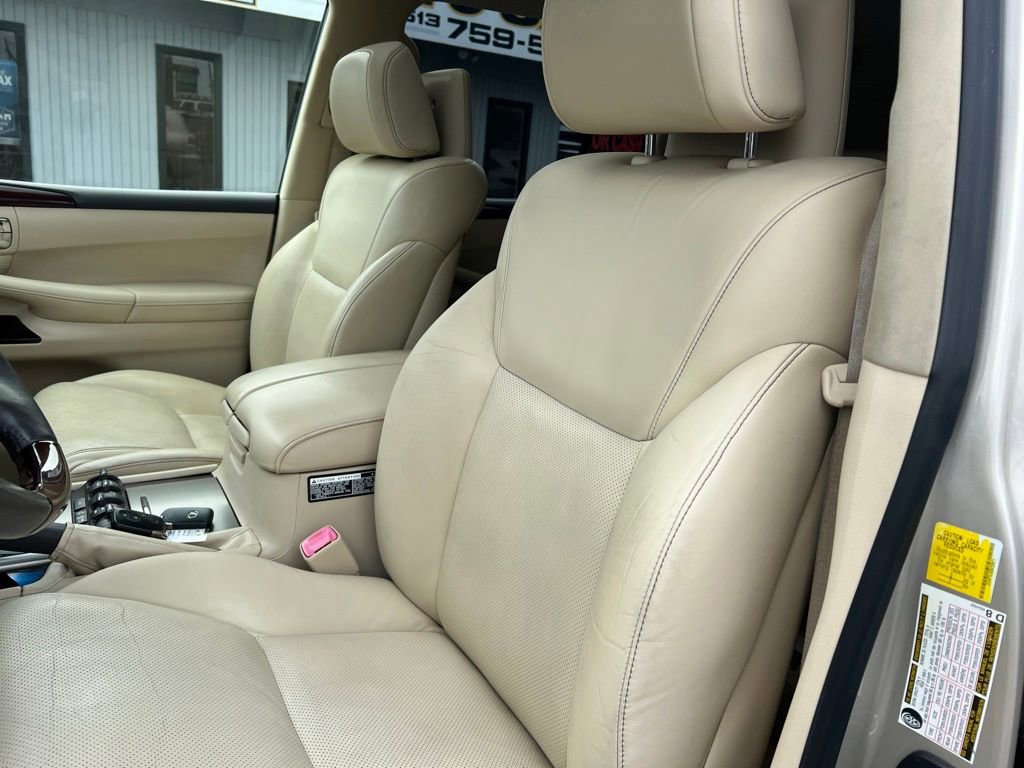 Used 2013 Lexus LX 570 4WD w/ Luxury Pkg image 10