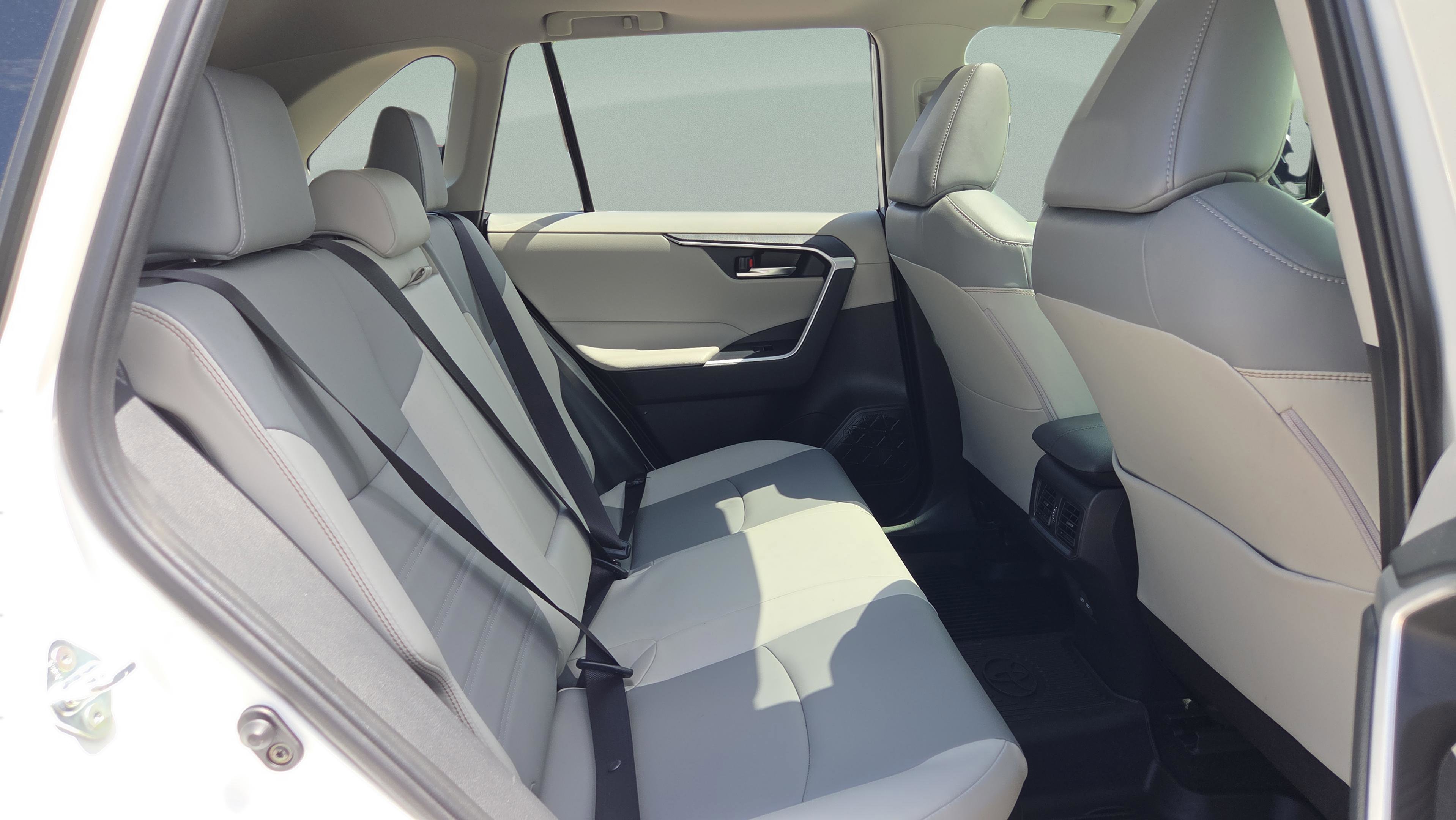 Certified 2023 Toyota RAV4 XLE Premium AWD/4WD image 23