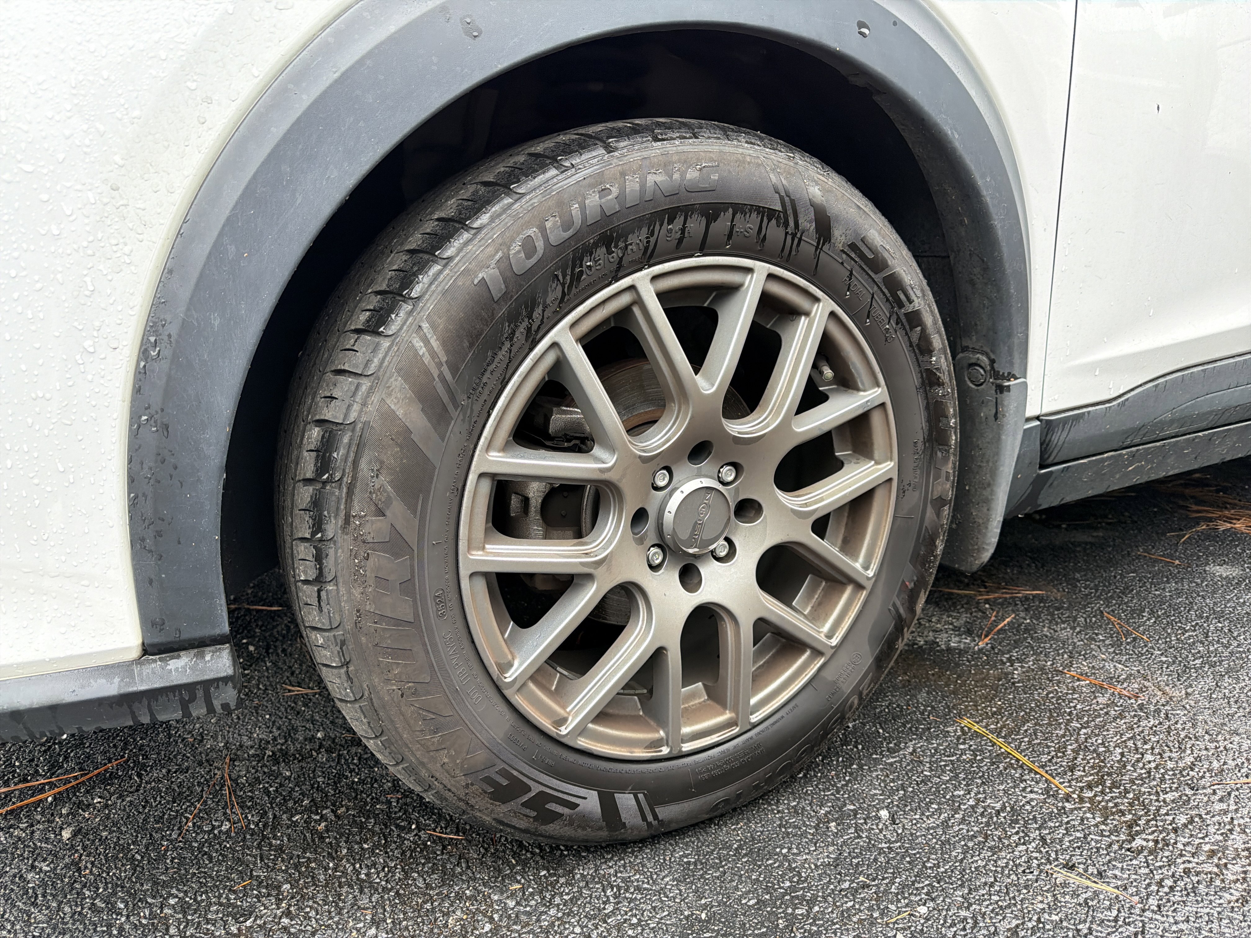 Used 2021 Nissan Kicks S image 14