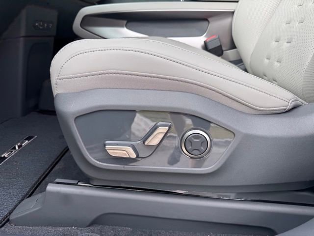 New 2026 Kia EV9 Wind image 19