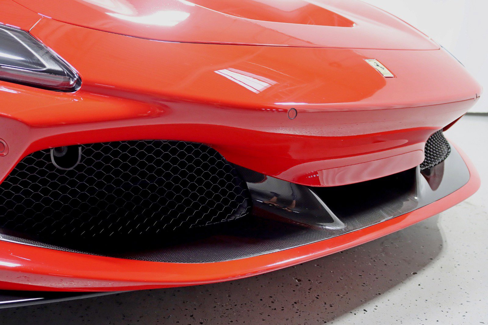 Used 2023 Ferrari F8 Tributo image 14