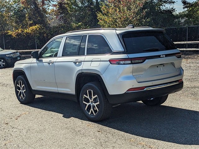 New 2025 Jeep Grand Cherokee Limited image 4