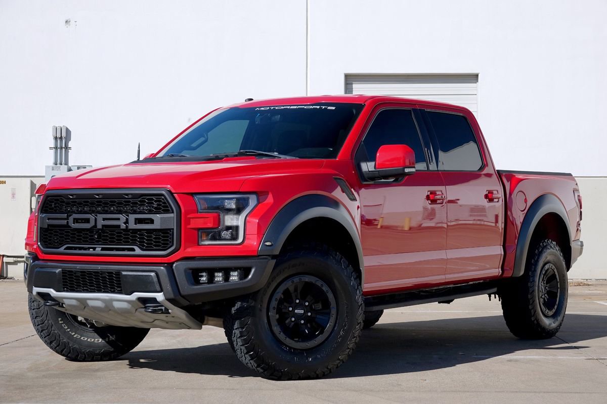 Used 2018 Ford F150 Raptor w/ Equipment Group 802A Luxury AWD/4WD image 2