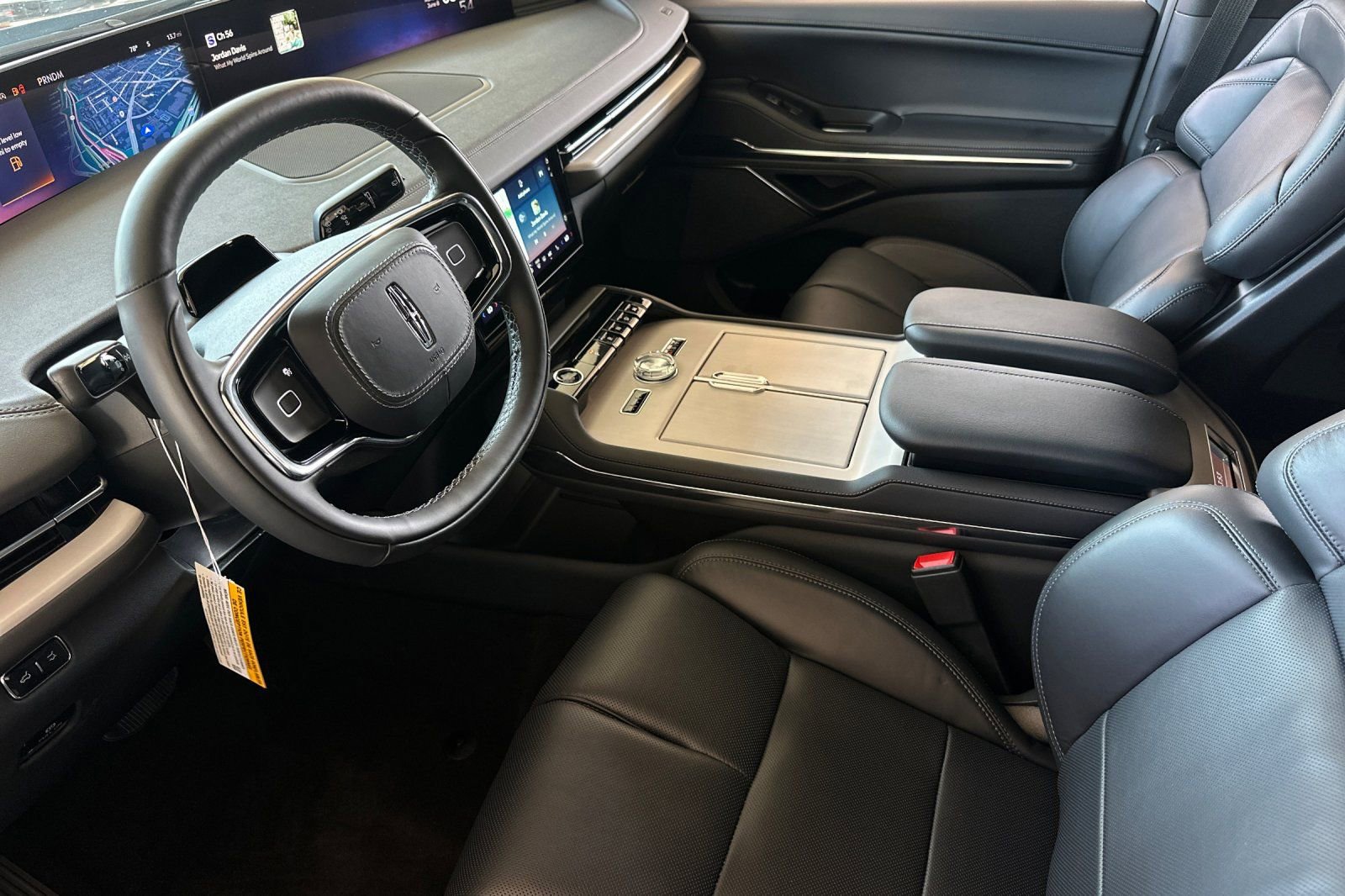 New 2026 Lincoln Navigator L Reserve w/ Jet Appearance Package AWD/4WD image 9