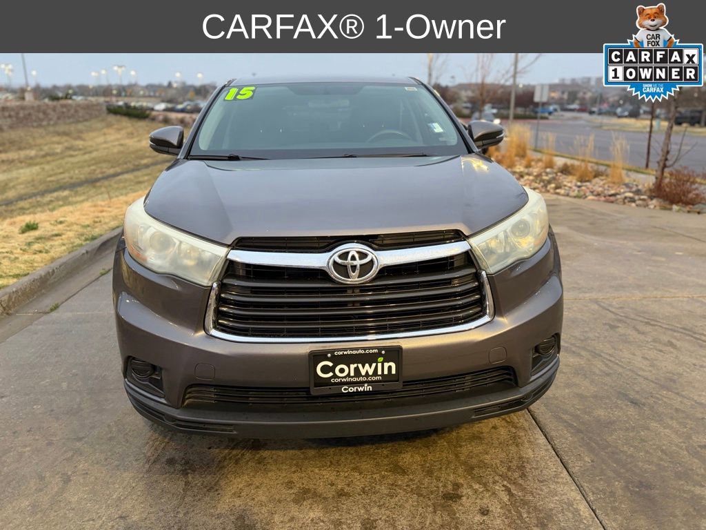 Used 2015 Toyota Highlander LE image 2
