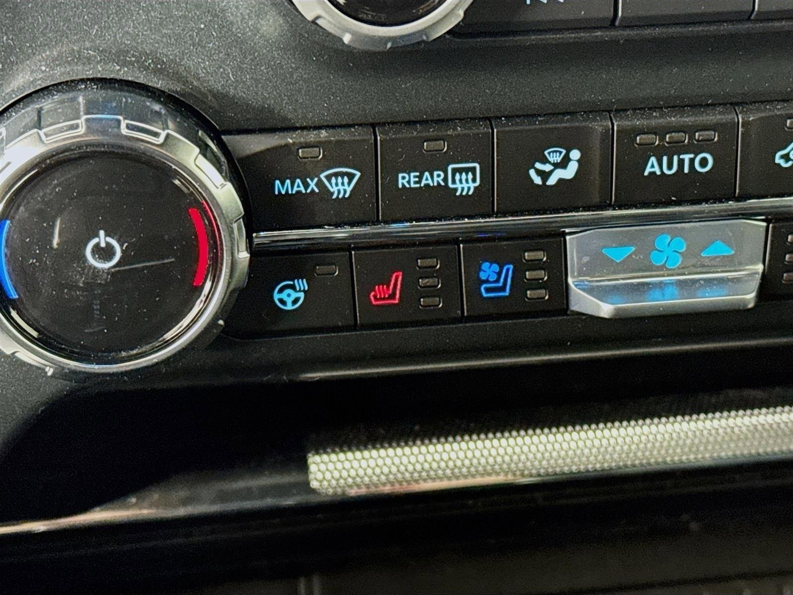 Used 2025 Ford F150 Platinum w/ Equipment Group 702A High image 24