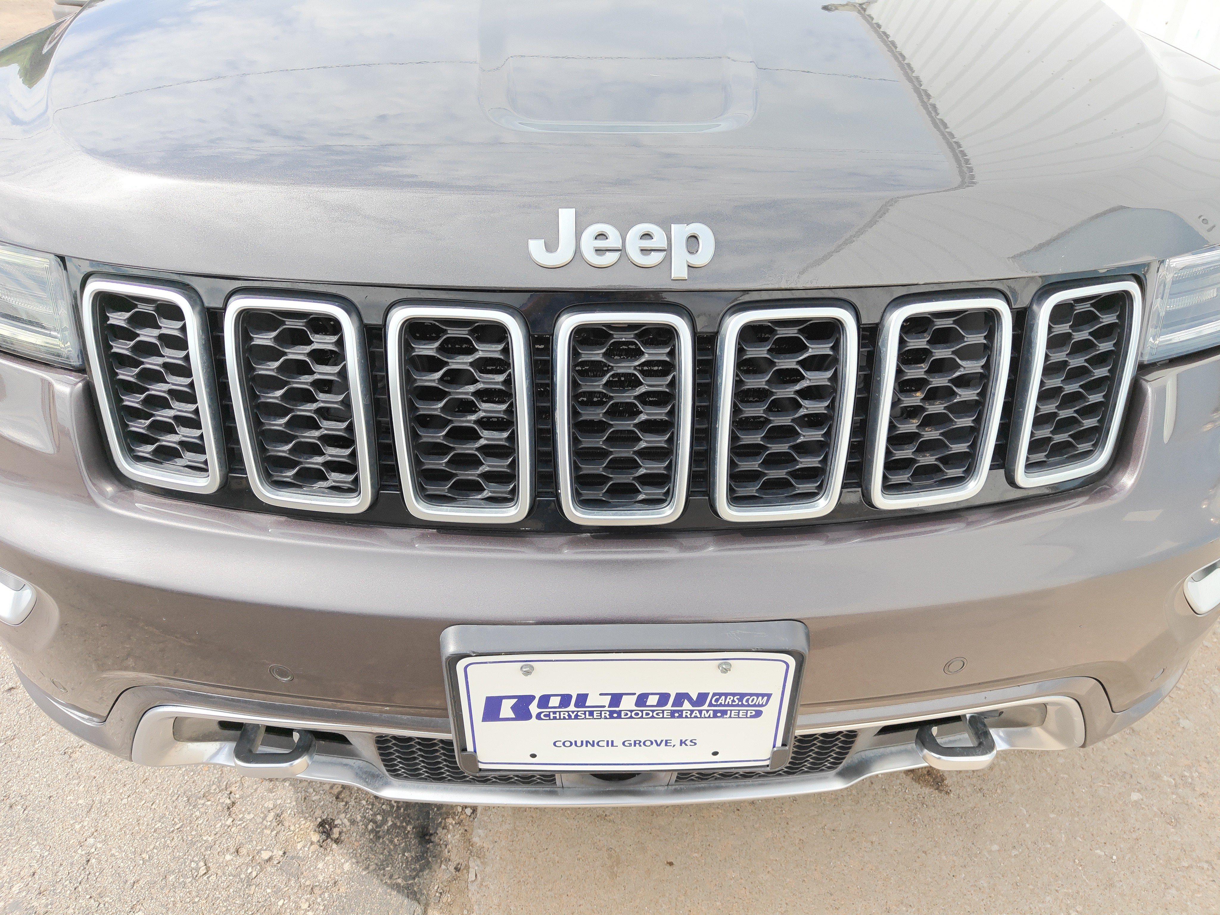 Used 2018 Jeep Grand Cherokee Limited AWD/4WD image 5