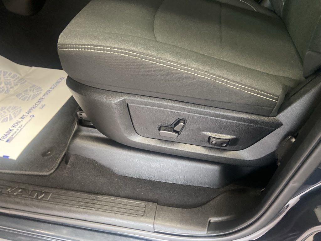 Certified 2025 RAM 2500 Big Horn AWD/4WD image 8