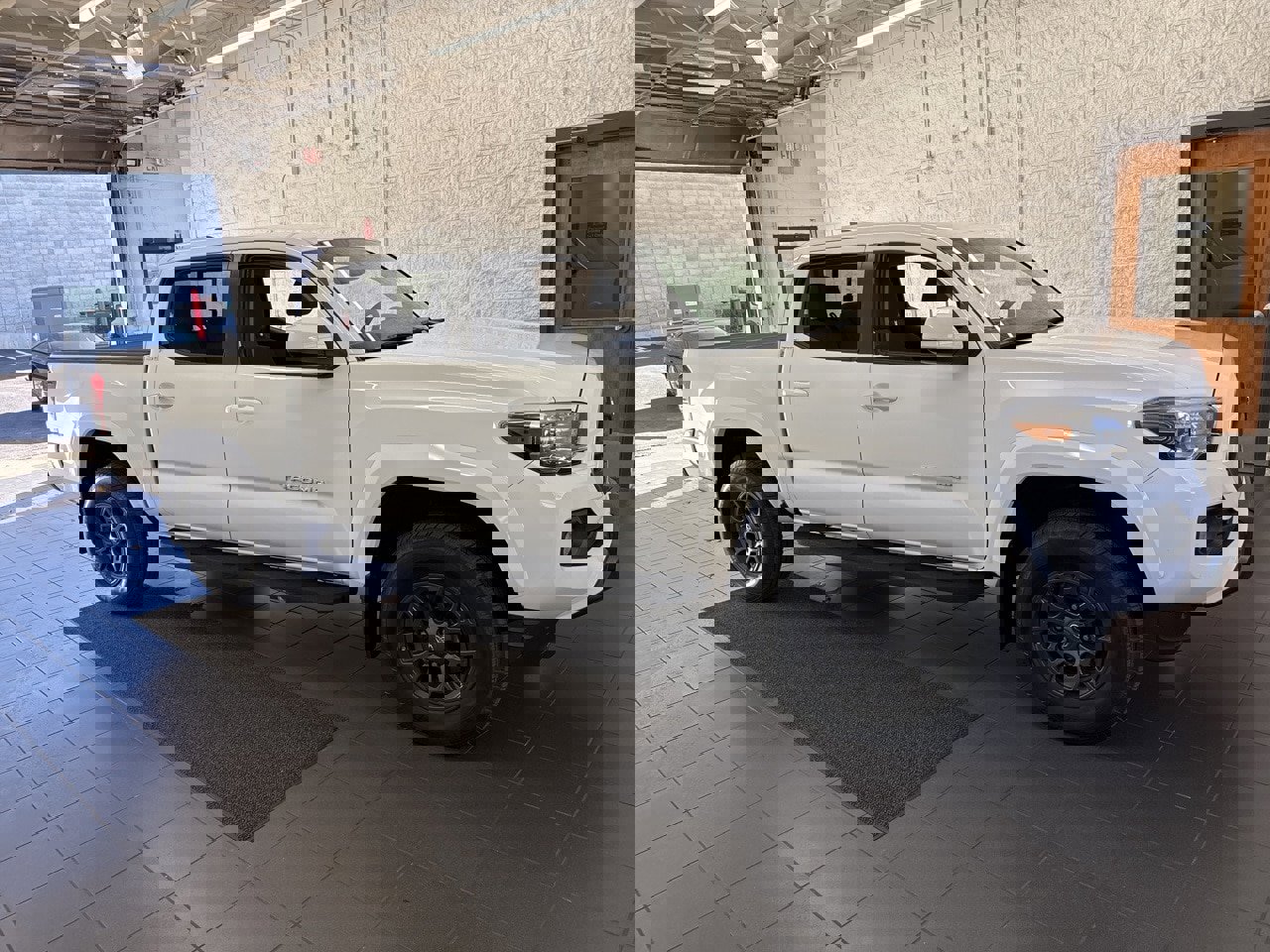 Certified 2017 Toyota Tacoma SR5