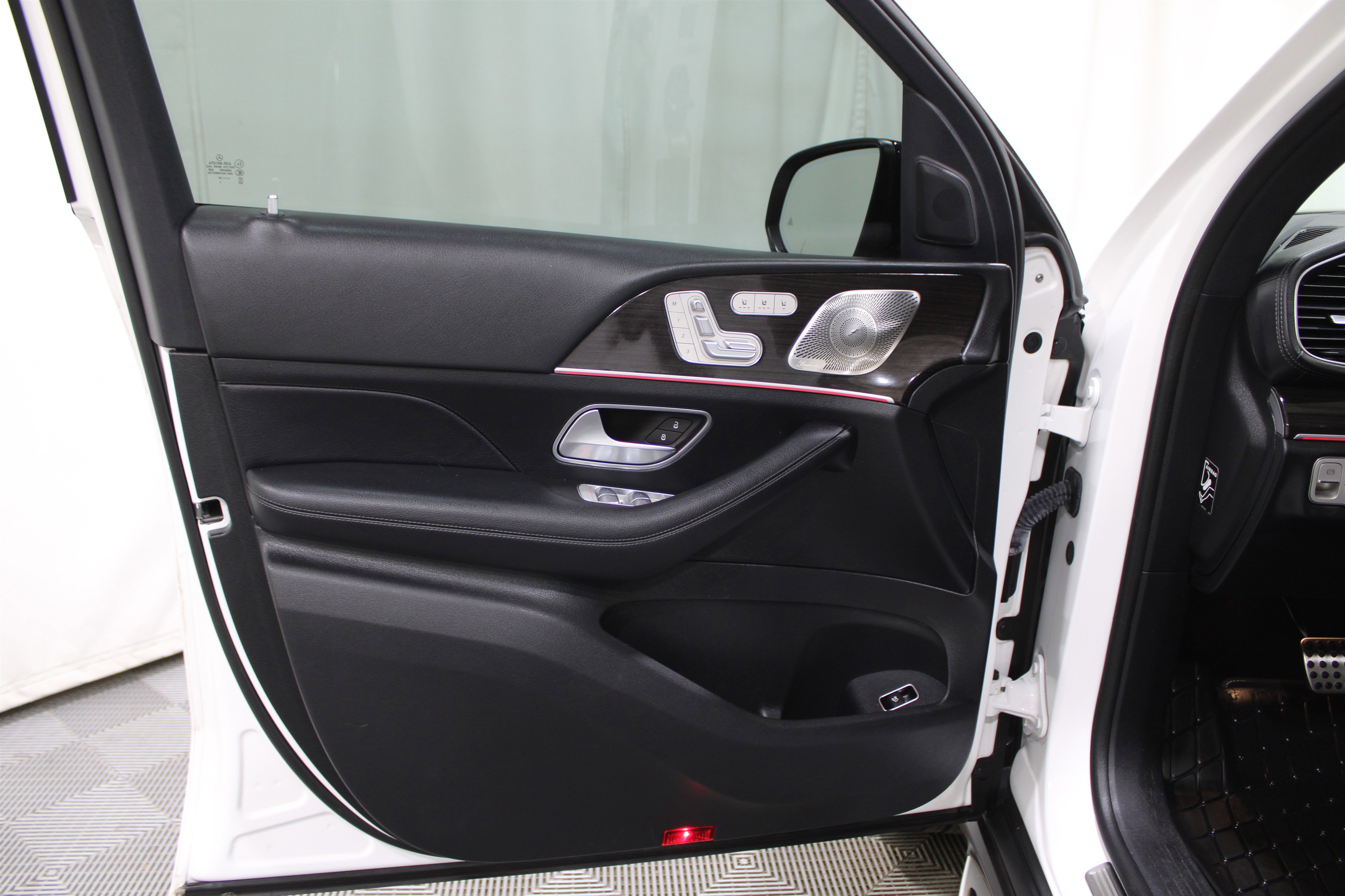 Used 2022 Mercedes-Benz GLS 450 4MATIC image 6