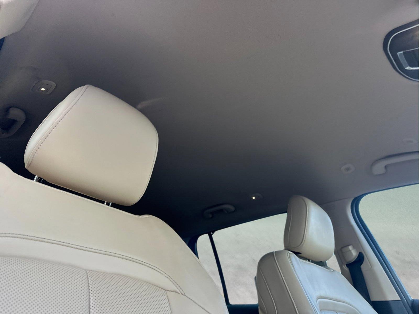 Used 2022 Jeep Grand Cherokee L Limited w/ Luxury Tech Group II image 18