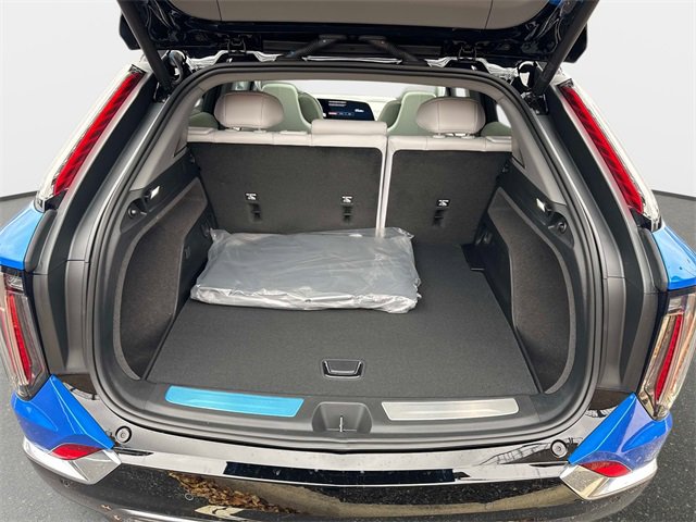 New 2026 Cadillac Optiq Luxury 1 image 6